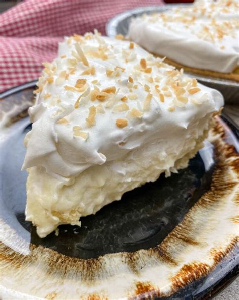 Coconut Cream Pie (Lunchtime Chronicles)