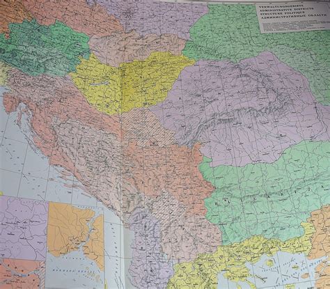 Atlas Ost- Und Sudosteuropa: Aktuelle Karten Zu Okologie, Bevolkerung Und Wirtschaft = Atlas of Eastern and Southeastern Europe: Up-To-Date Ecologi