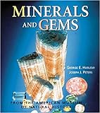 Minerals and gems: From the American Museum of Natural History livre