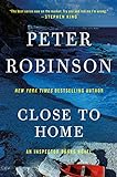 Close to Home: A Novel of Suspense (Inspector Banks series Book 13) (English Edition) livre