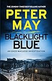 Blacklight Blue: Enzo Macleod 3: A race against time to crack a deadly cold case (Enzo 3) (The Enzo livre
